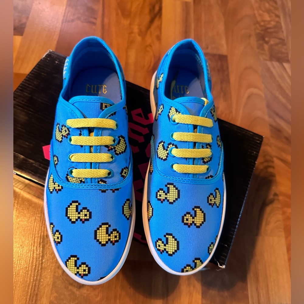 💙💛🐤🐥- CUTE TO THE CORE DUCKY SHOES